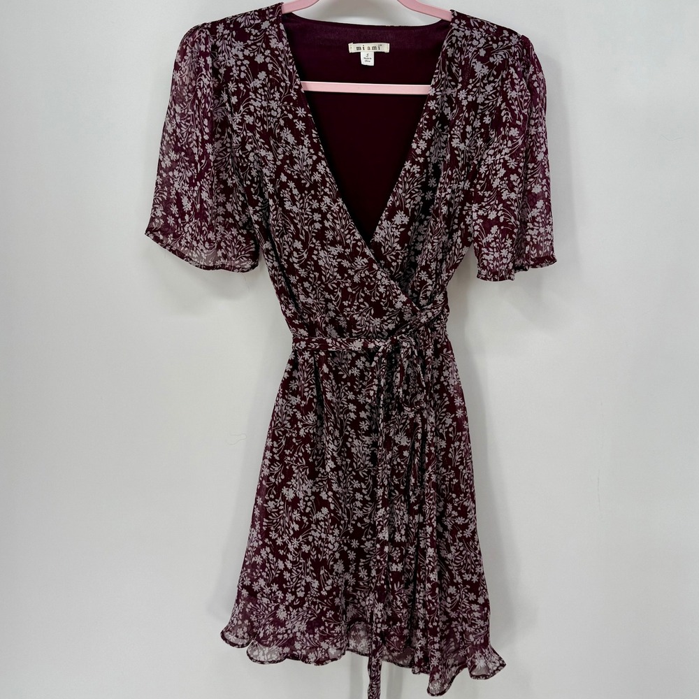 Mi Ami Jamie Burgundy Floral Wrap Dress Short Sleeve V-Neck Ruffle Mini Small